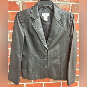 Covington Women’s Black Leather Long Sleeve 3 Button Large (14-16) Jacket